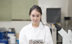 7 Weird Things to Expect When You Date a Med Tech